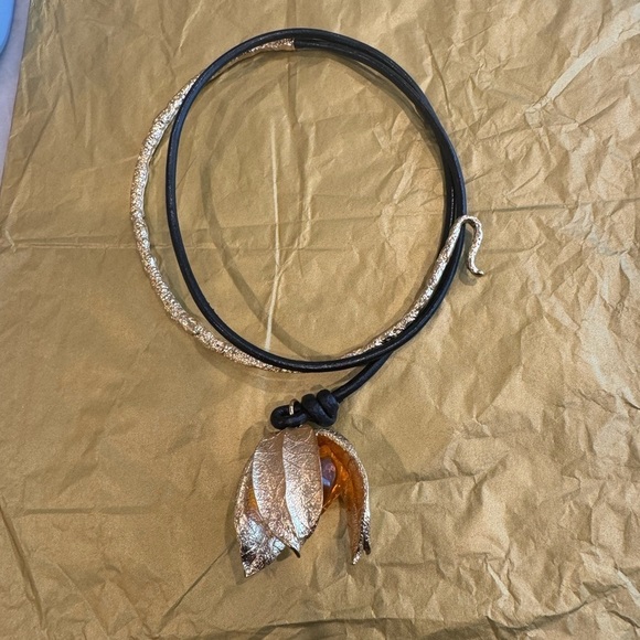 Zara Physalis Necklace Goldtone Black and Orange new no 🏷️ - Picture 5 of 7